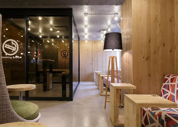 Booth Netcafe & Capsule