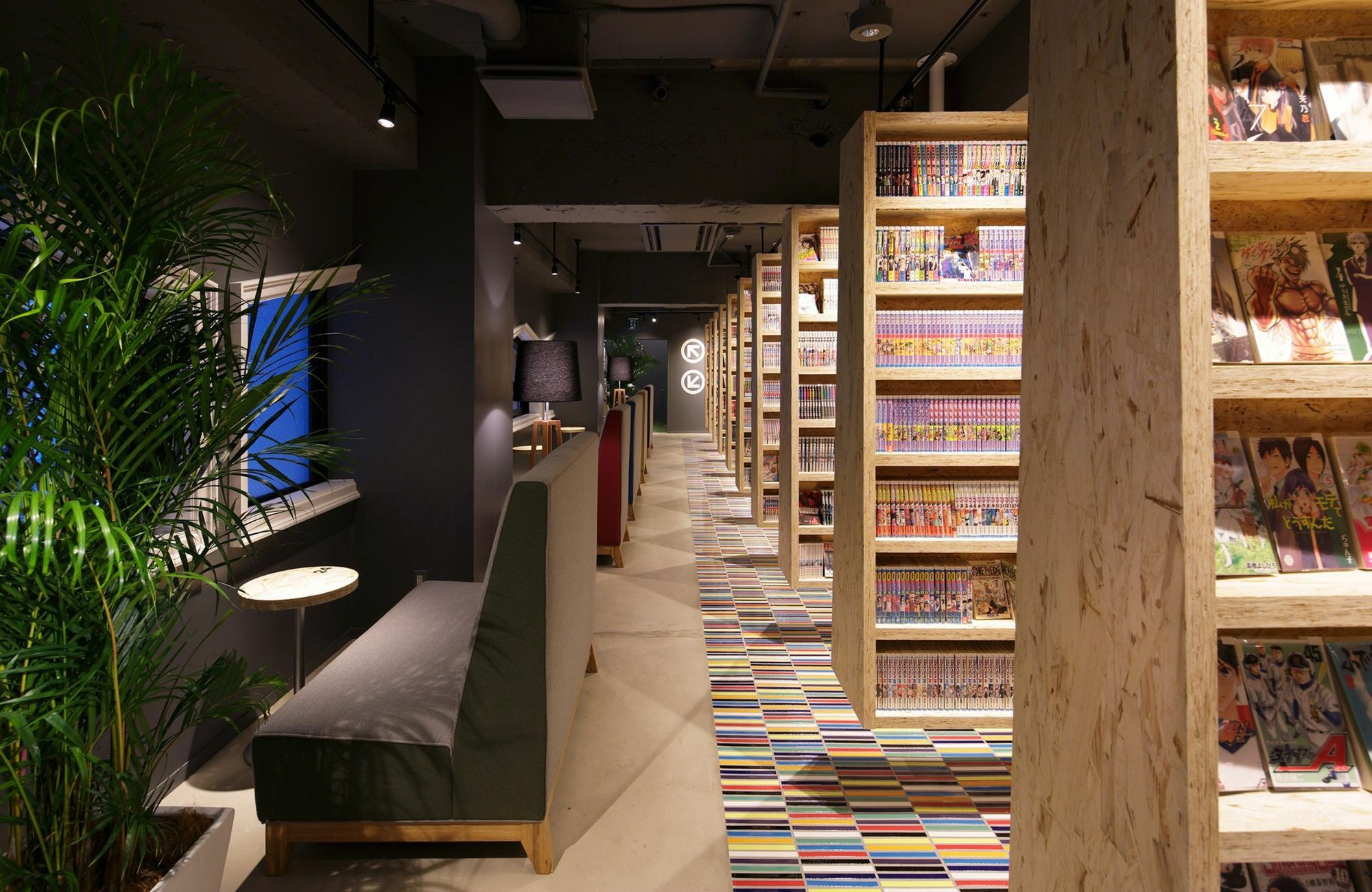 Booth Netcafe & Capsule Hotel a capsule *